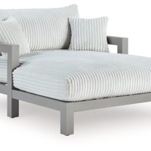 Hurley Park Outdoor Chaise Lounge with Cushion